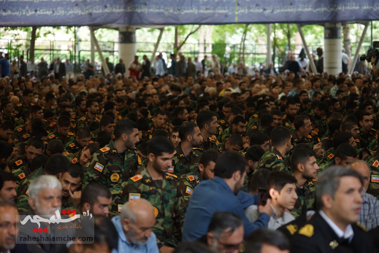 گزارش تصویری نماز جمعه تهران- 22 فروردین — تصویر 66