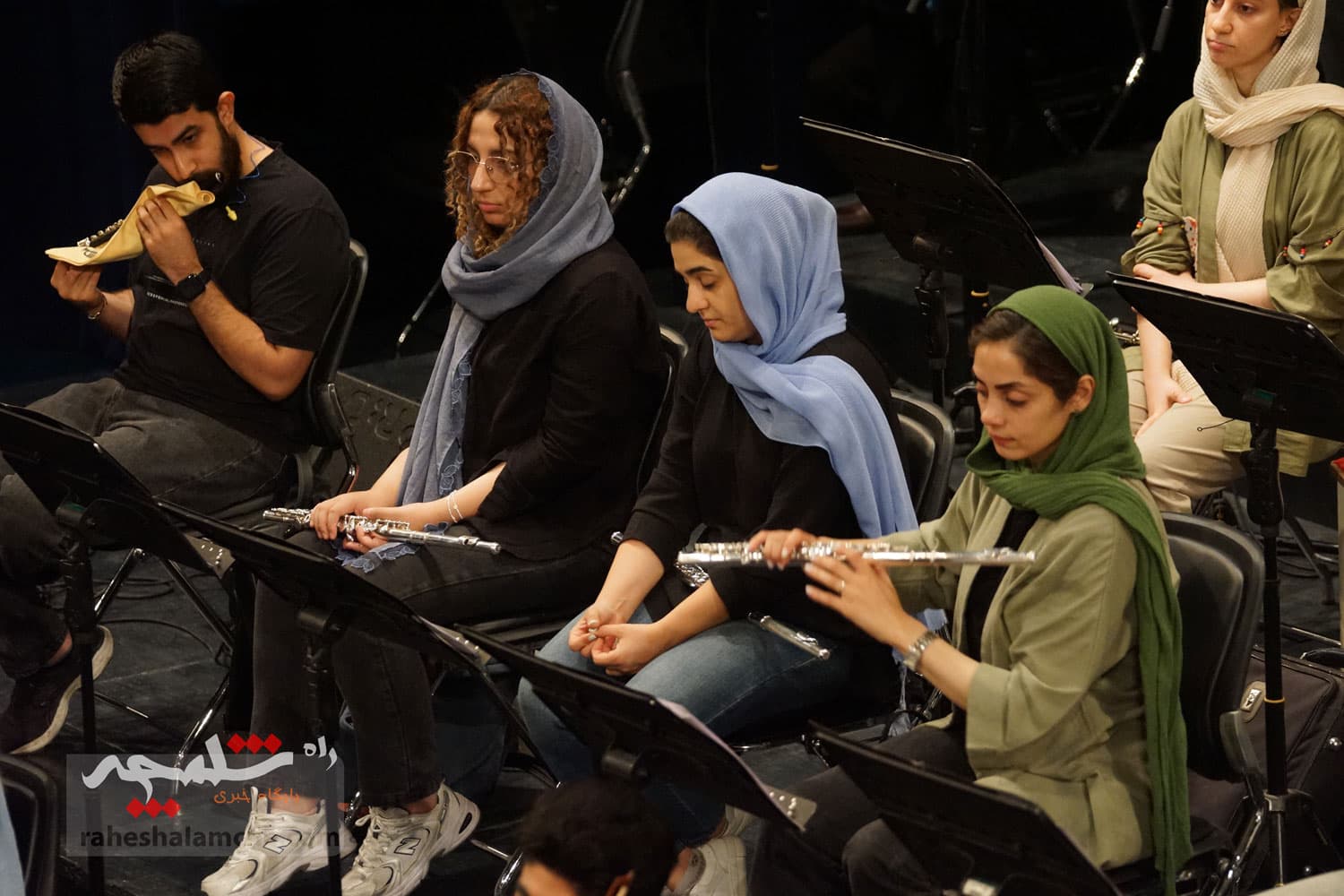 تمرین ارکستر سمفونیک در تالار وحدت تهران +تصاویر — تصویر 30