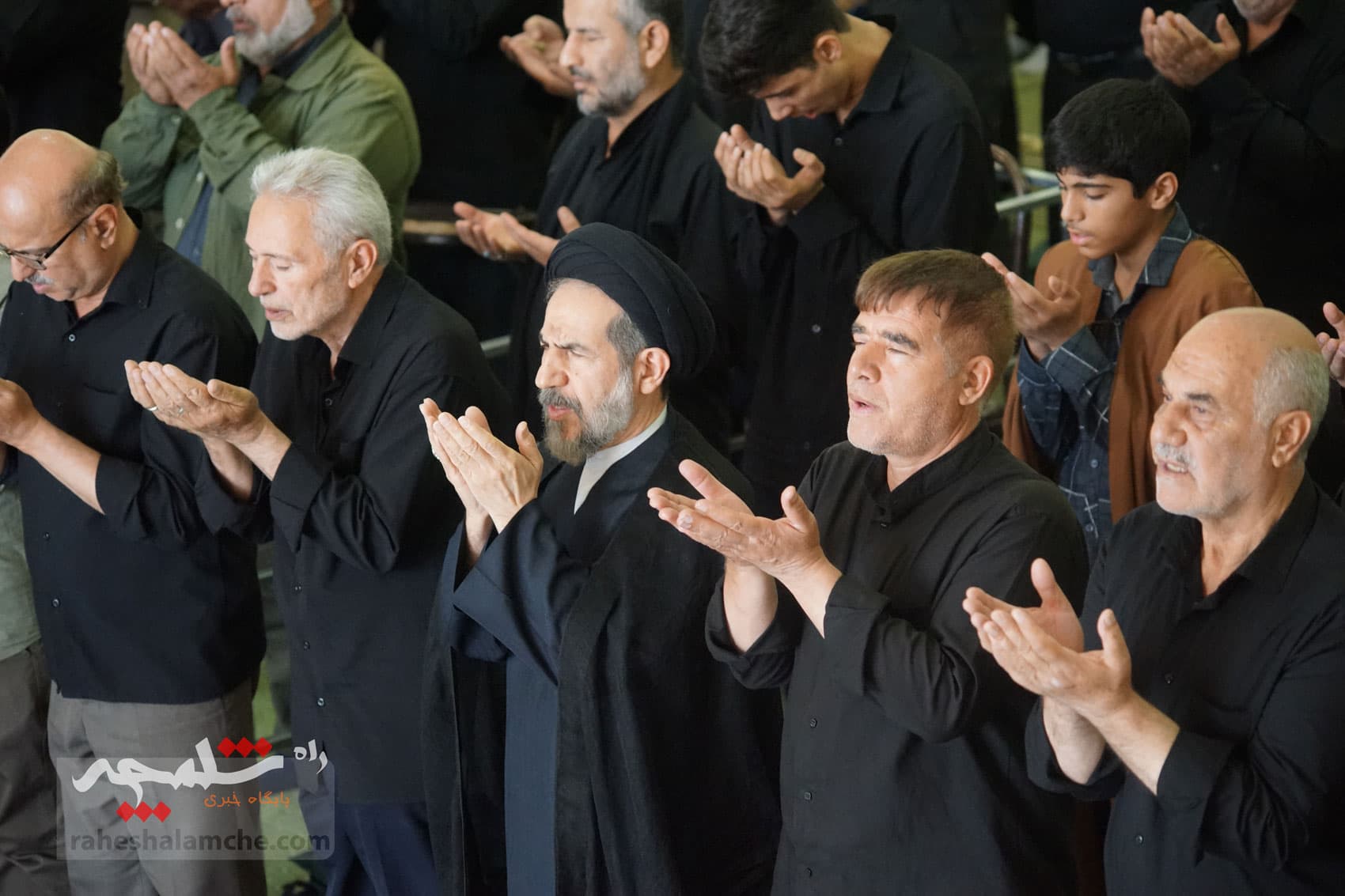 اولین نماز جمعه تهران در ماه محرم برگزار شد +تصاویر — تصویر 47