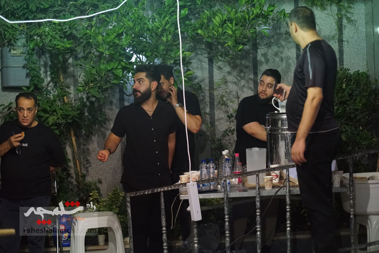 پخت آش نذری و روضه خانگی در شب 28 صفر +تصاویر — تصویر 51