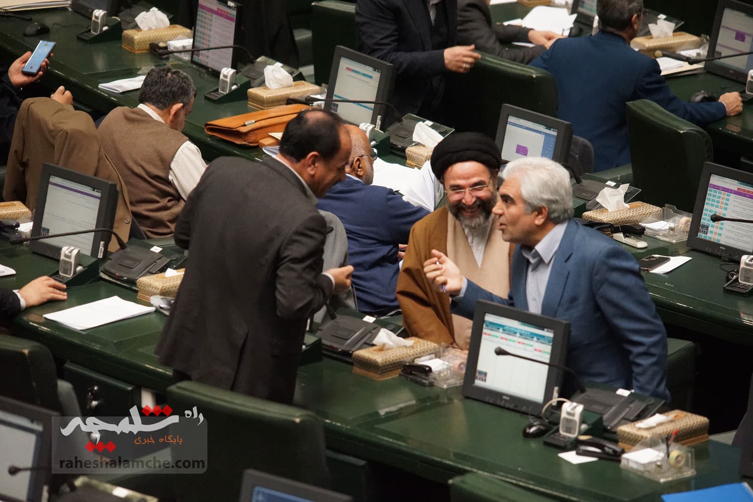 گزارش تصویری صحن علنی مجلس- 15 اسفند — تصویر 65