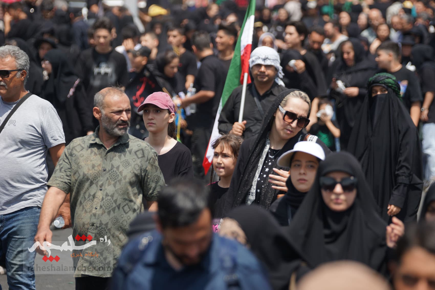جاماندگان پیاده اربعین حسینی در تهران +تصاویر — تصویر 45