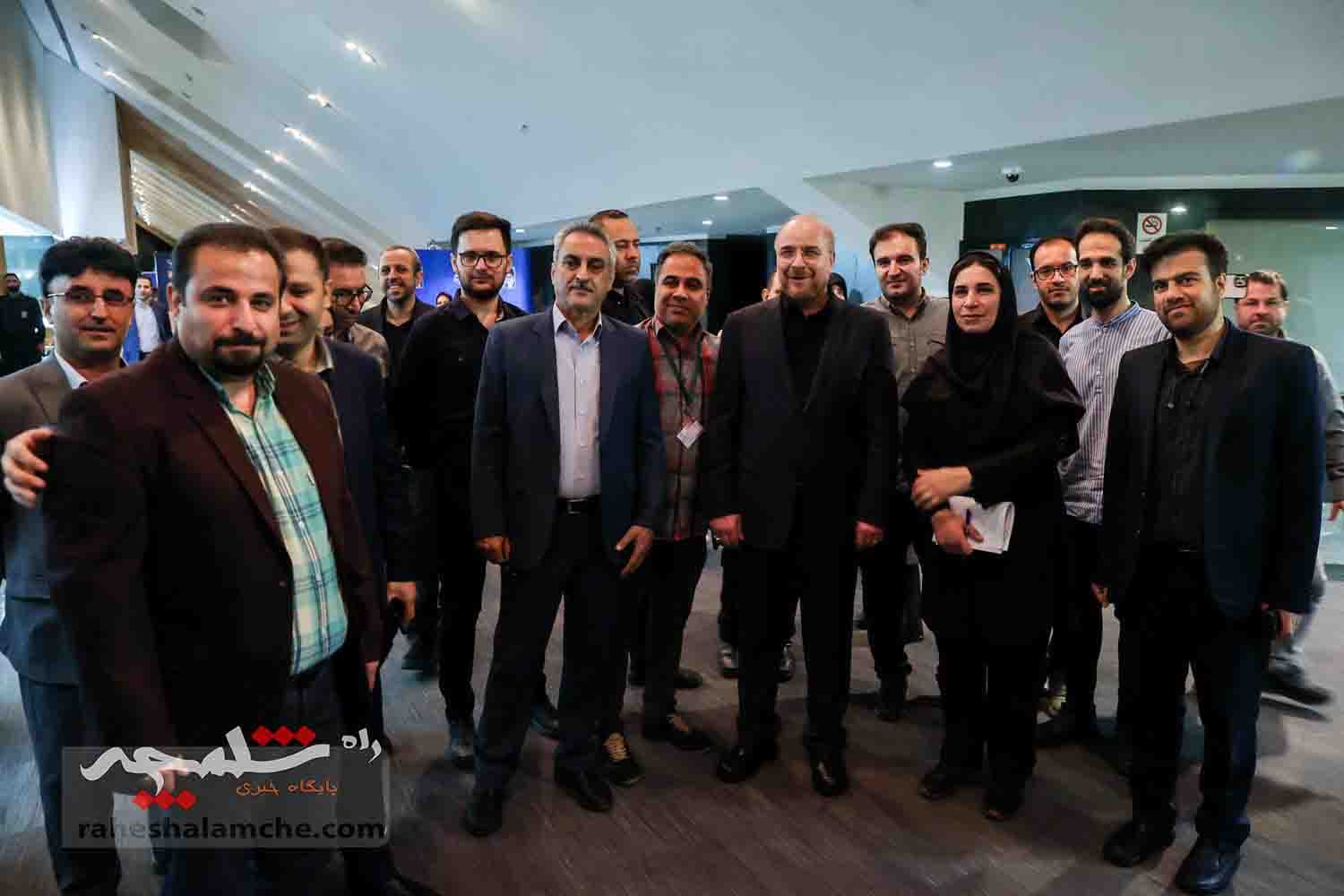 حاشیه متفاوت امروز مجلس شورای اسلامی با خبرنگاران +تصاویر — تصویر 71