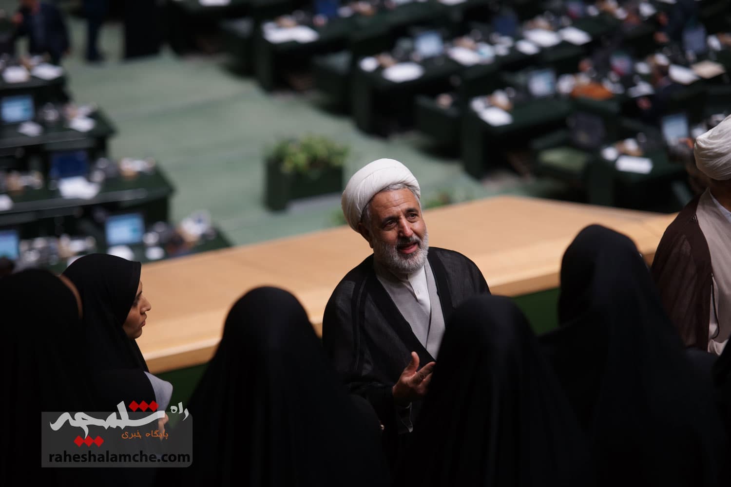 گزارش تصویری کاملا متفاوت از صحن علنی مجلس — تصویر 105