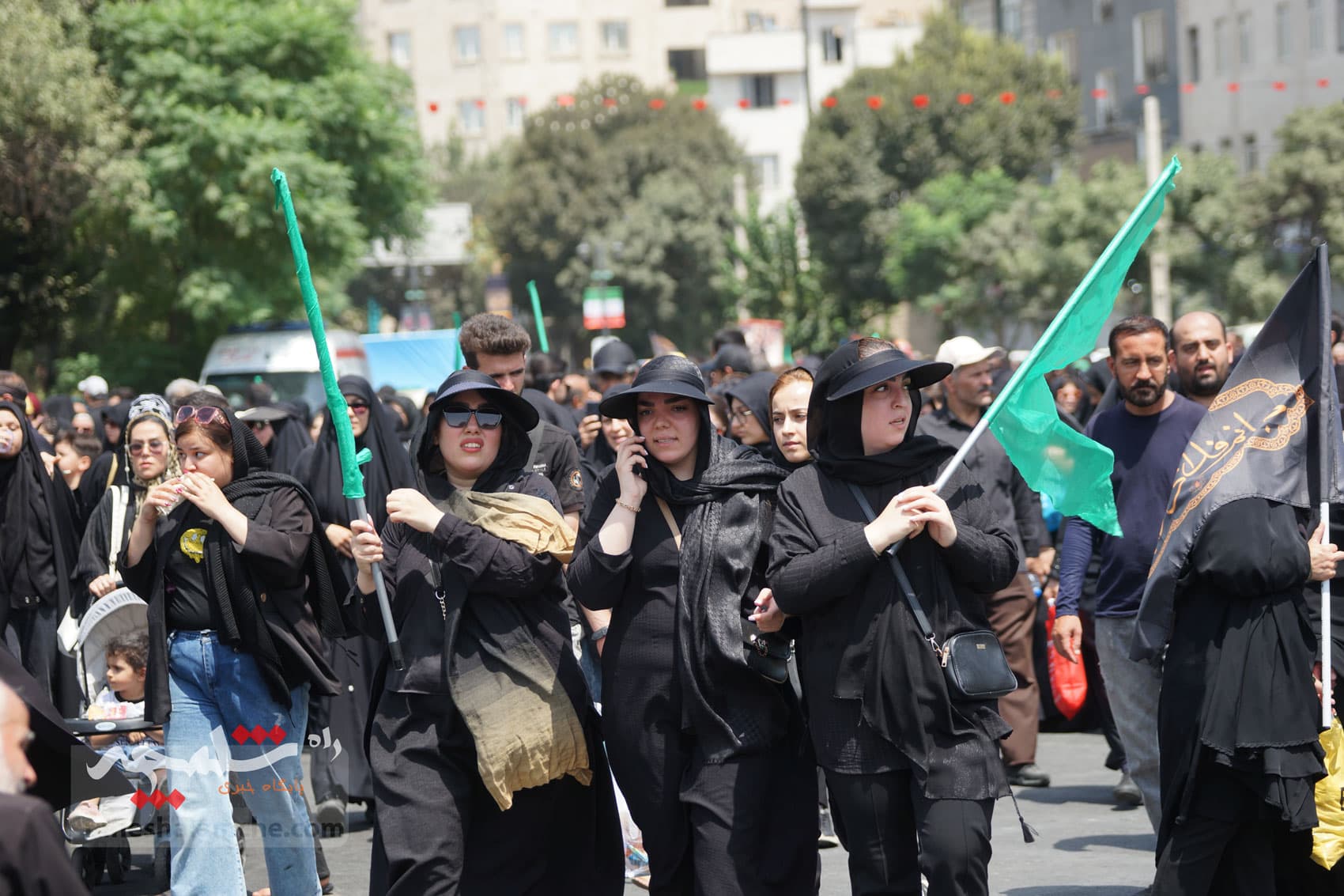 جاماندگان پیاده اربعین حسینی در تهران +تصاویر — تصویر 33
