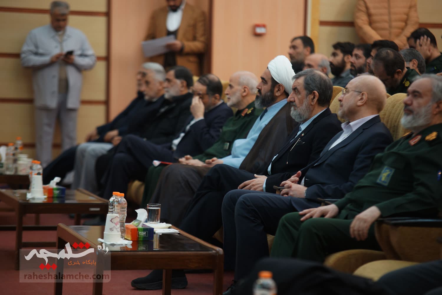 تجلیل از منتخبان جشنواره پژوهشی و فناوری در دانشگاه جامع امام حسین(ع) +تصاویر — تصویر 56