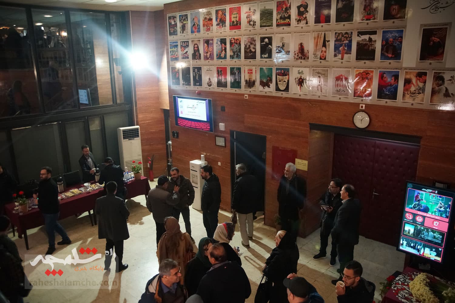 آئین رونمایی مستند سینمایی «آتش و گلستان» +تصاویر — تصویر 10