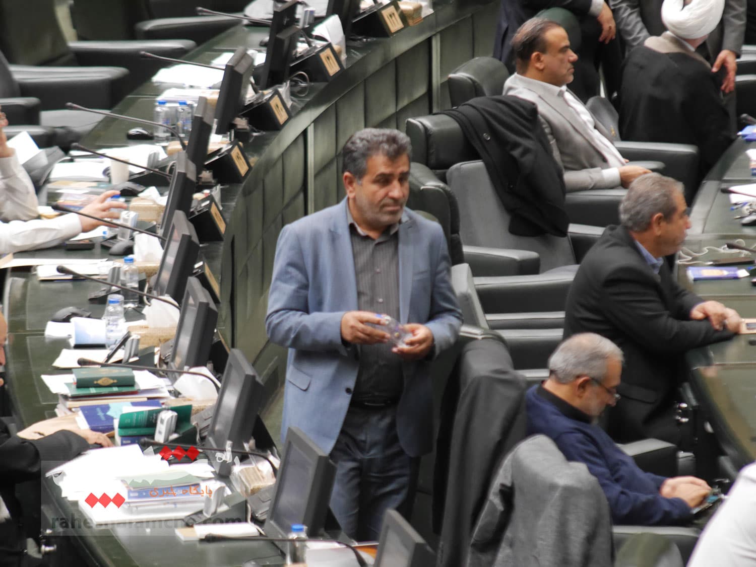 دومین روز بررسی بودجه 1404 در صحن علنی مجلس چه گذشت؟ +تصاویر — تصویر 5