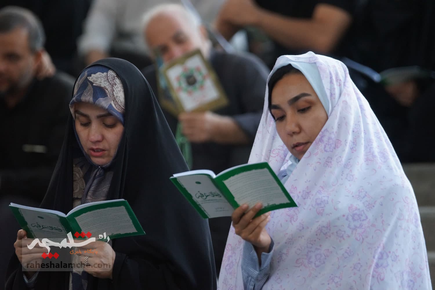 مراسم دعای عرفه در مصلی امام خمینی(ره) برگزار شد +تصاویر — تصویر 89