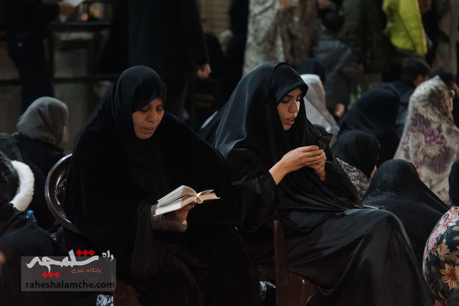 طنین نجوای «الهی العفو» دومین شب قدر در حرم عبدالعظیم حسنی(ع) +تصاویر — تصویر 47