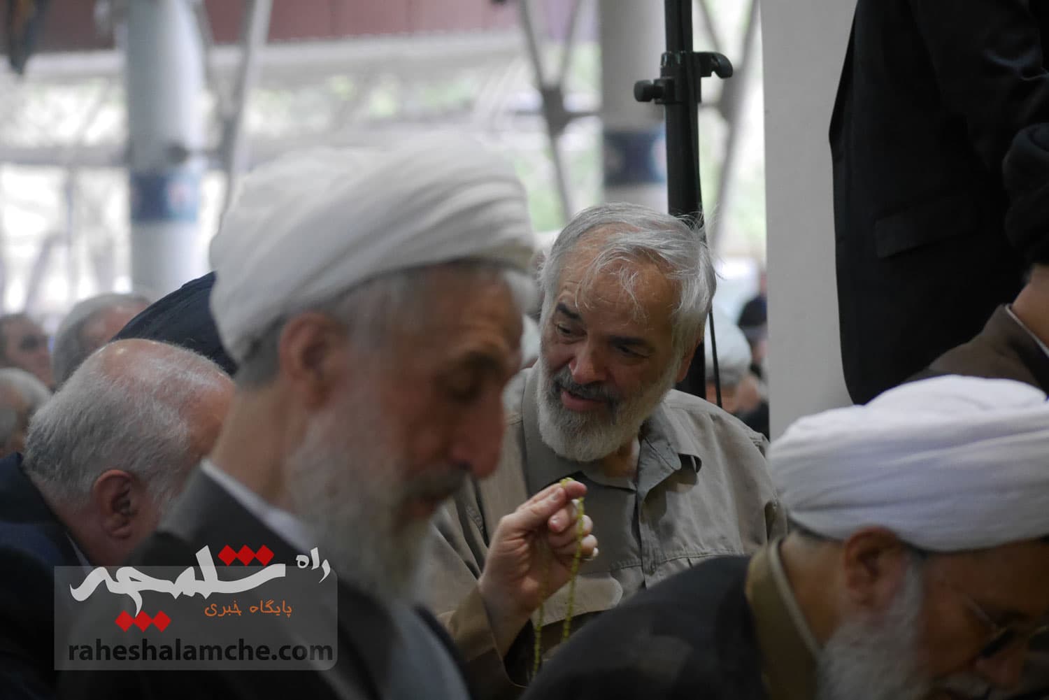 نماز جمعه 15 فروردین تهران برگزار شد +تصاویر — تصویر 57