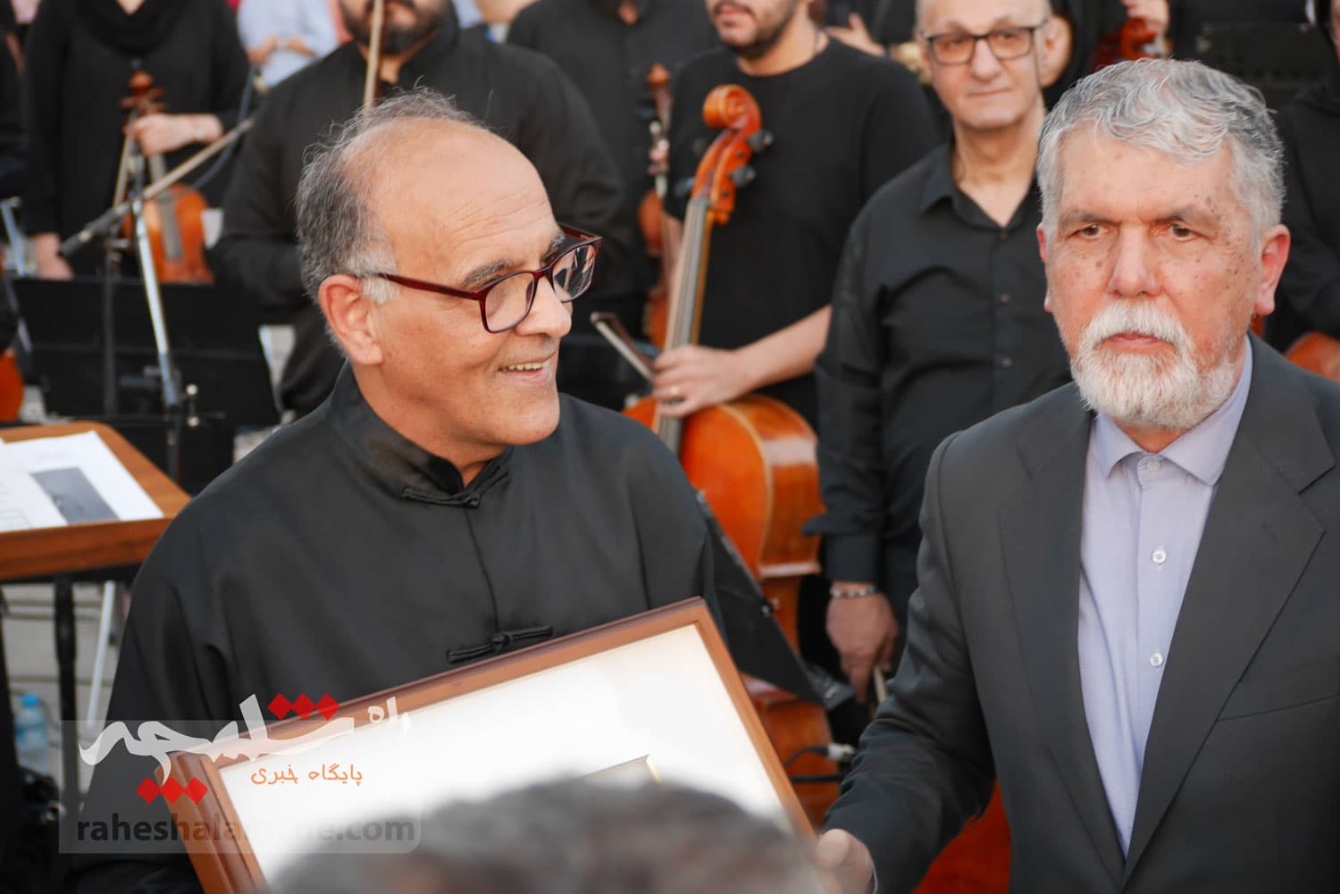 لحظاتی شاد با اجرای ارکستر سمفونیک ایران در میدان آزادی تهران +تصاویر — تصویر 50