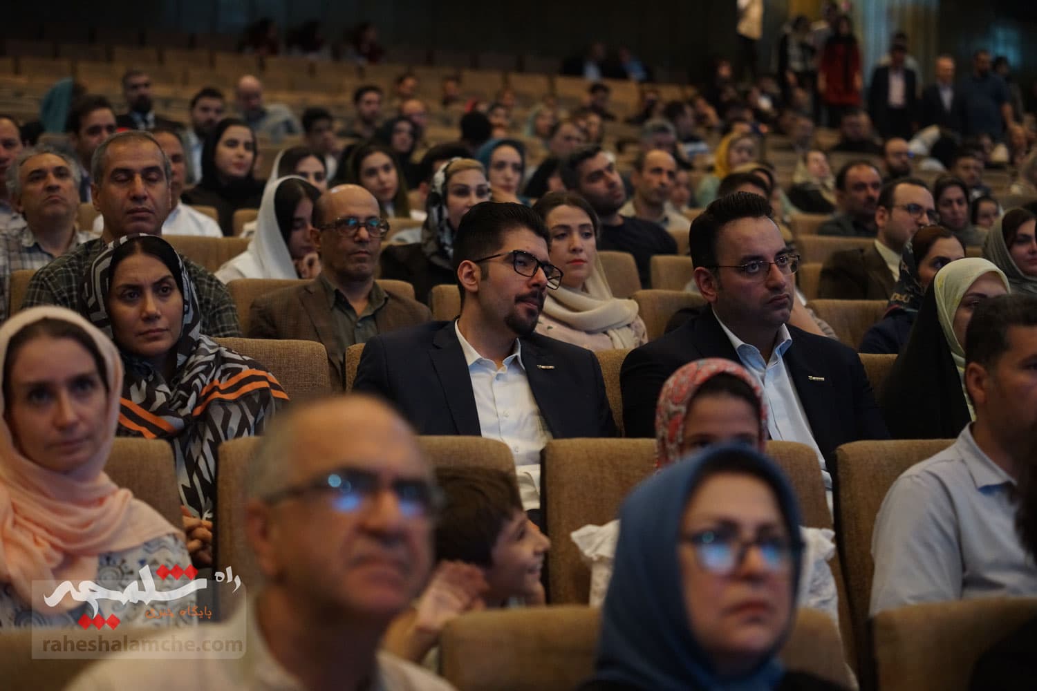 آیین گرامیداشت «روز پزشک» با حضور پزشکیان برگزار شد +تصاویر — تصویر 11