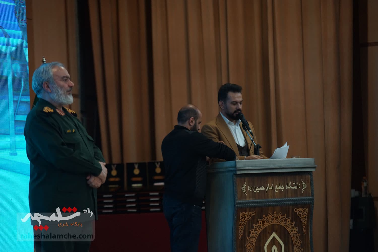 تجلیل از منتخبان جشنواره پژوهشی و فناوری در دانشگاه جامع امام حسین(ع) +تصاویر — تصویر 21