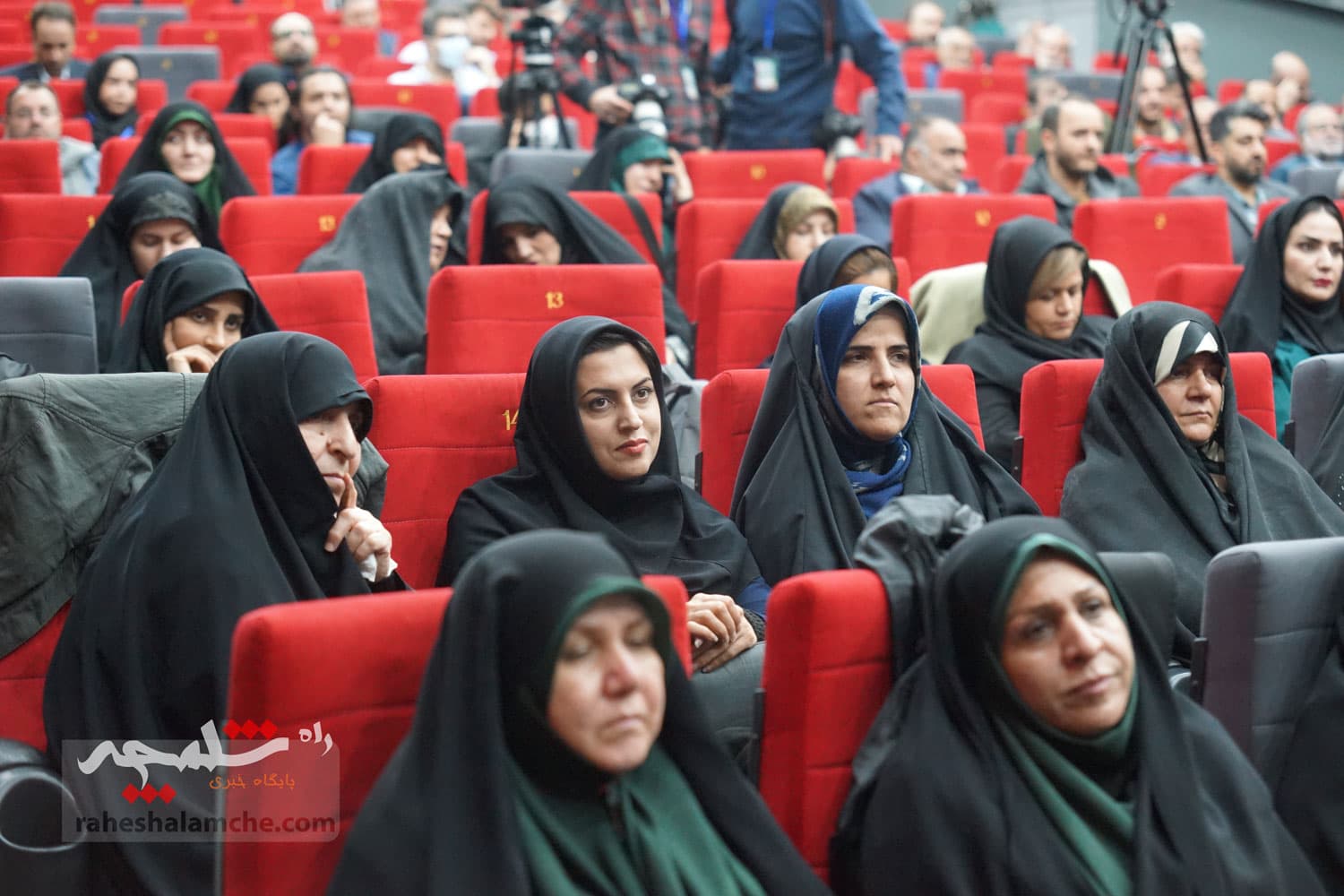 در نشست جمعیت وفاداران انقلاب اسلامی چه گذشت؟ +تصاویر — تصویر 29