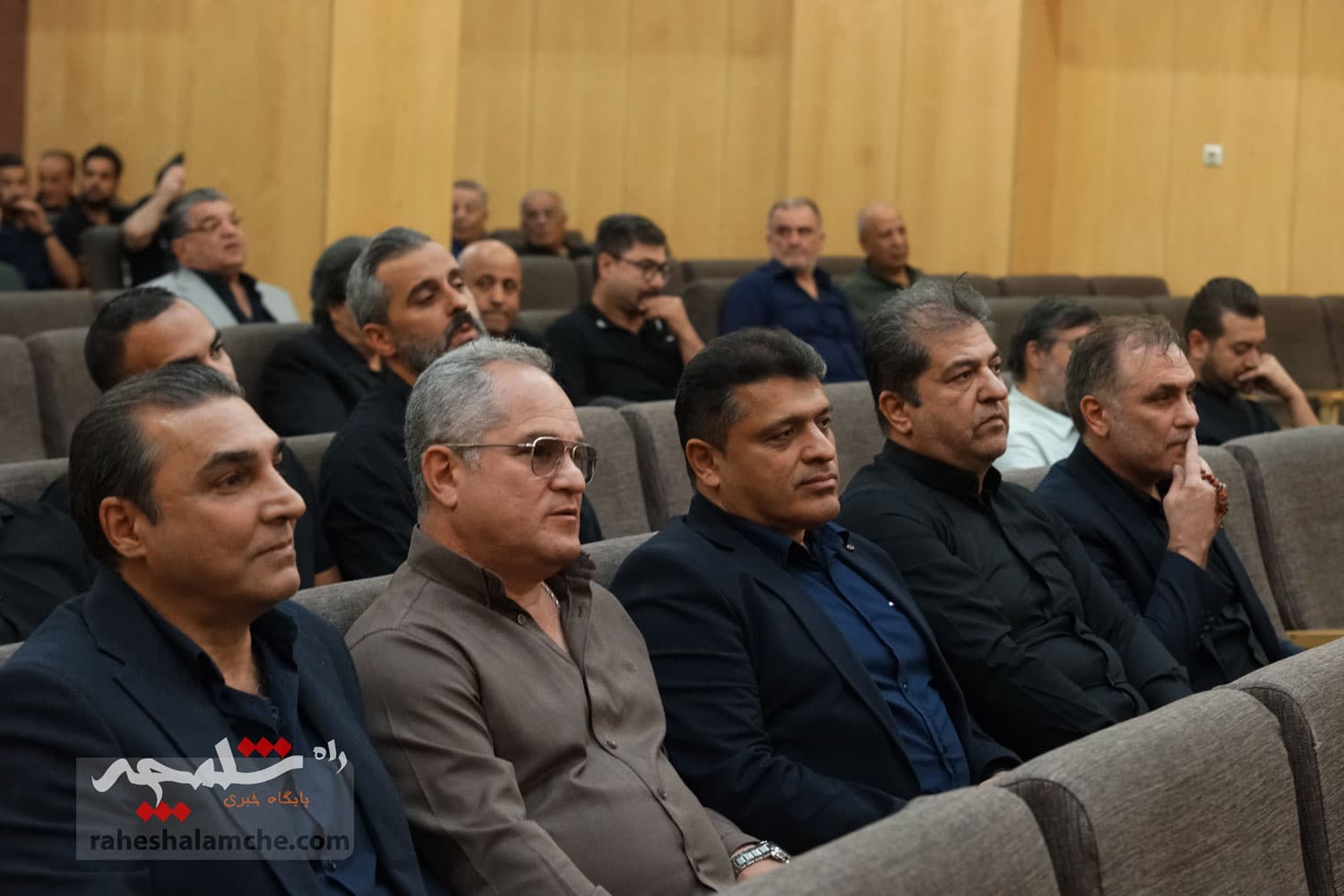 مراسم ختم پدر خداداد عزیزی چه کسانی بودند؟ +تصاویر(1) — تصویر 62