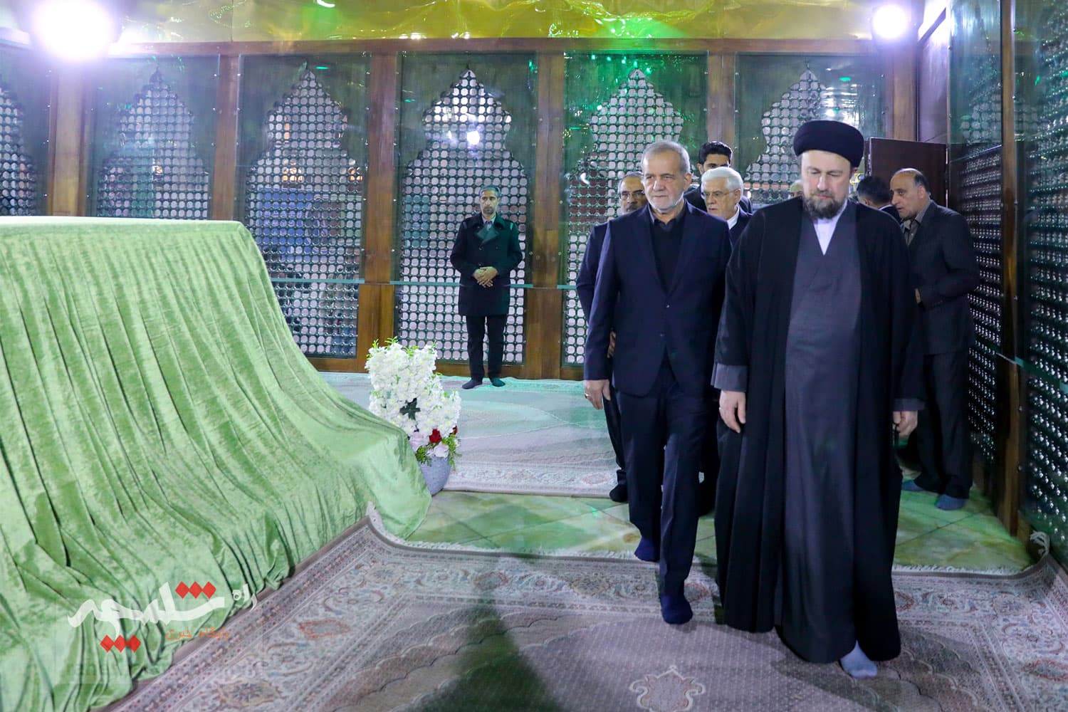 تجدید میثاق هیئت دولت با آرمانهای امام راحل و شهدای انقلاب اسلامی +تصاویر — تصویر 10