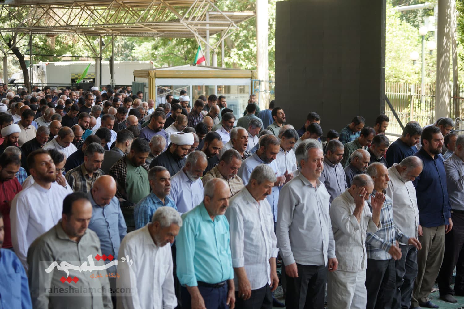 نماز جمعه تهران برگزار شد +تصاویر — تصویر 55