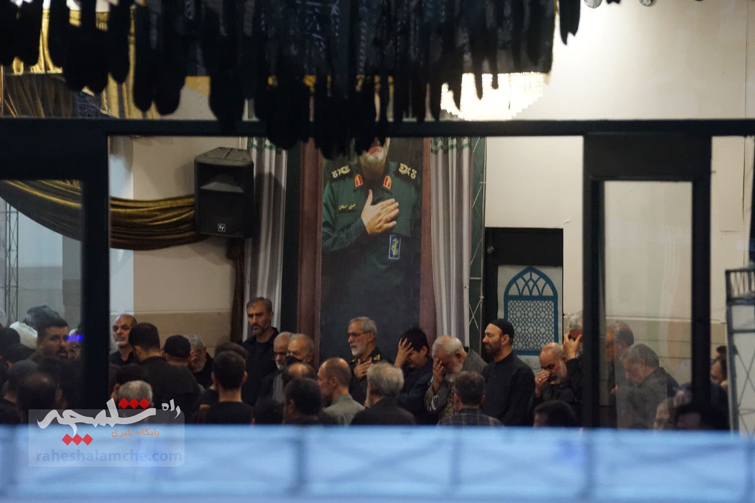 در مراسم اربعین سردار شهید سلامی چه کسانی بودند؟ +تصاویر — تصویر 81