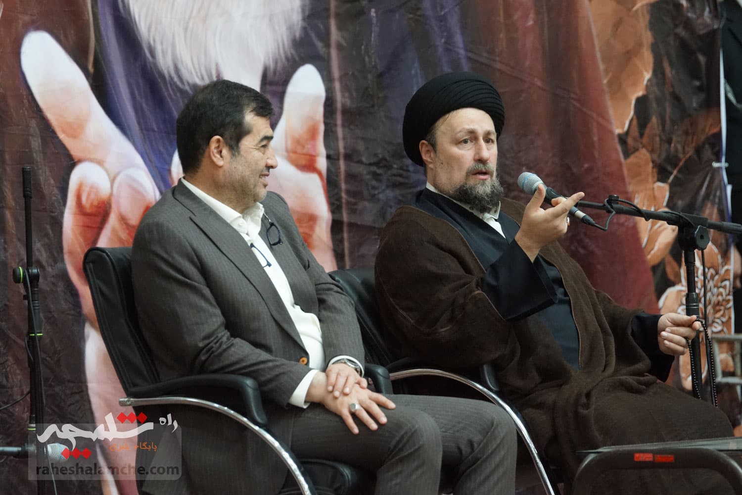 حضور جامعه ورزش و جوانان در حرم امام خمینی(ره) +تصاویر — تصویر 88