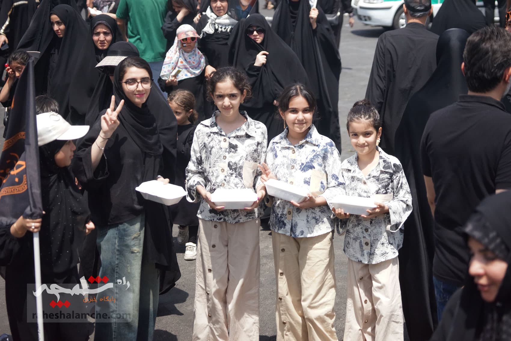 جاماندگان پیاده اربعین حسینی در تهران +تصاویر — تصویر 53