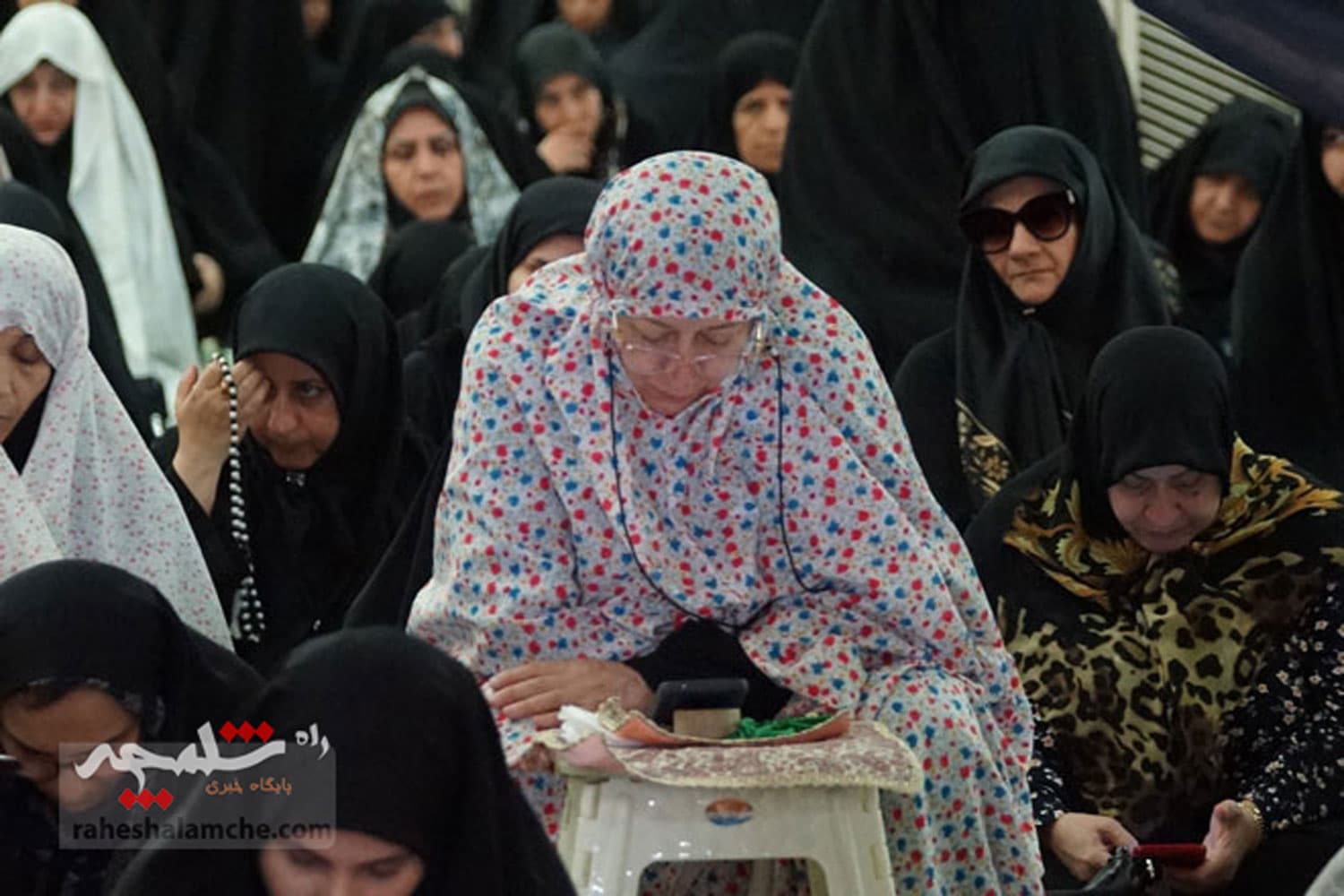 نماز جمعه این هفته تهران برگزار شد +تصاویر — تصویر 75
