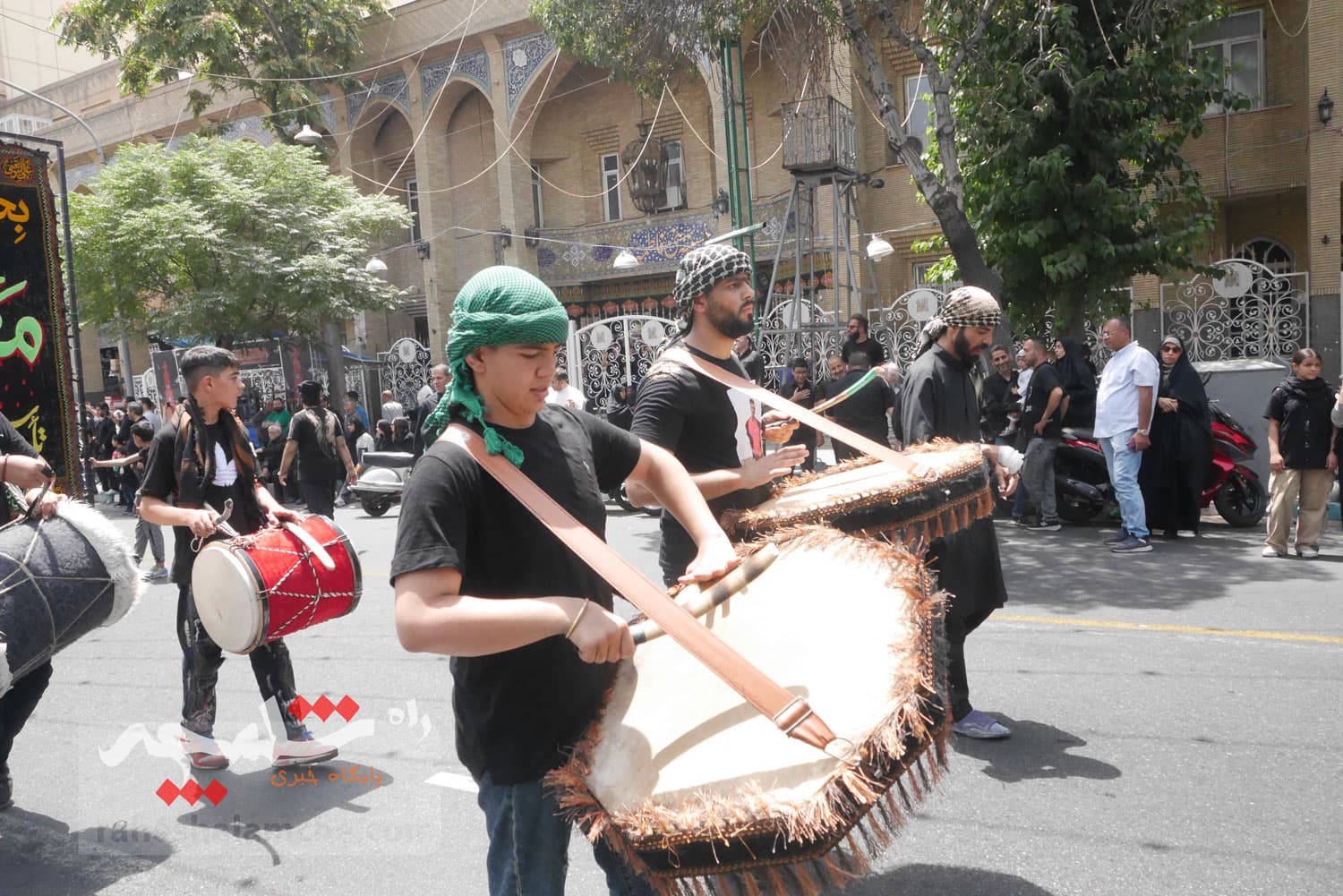 دسته عزادارای خاص در تهران +تصاویر — تصویر 22