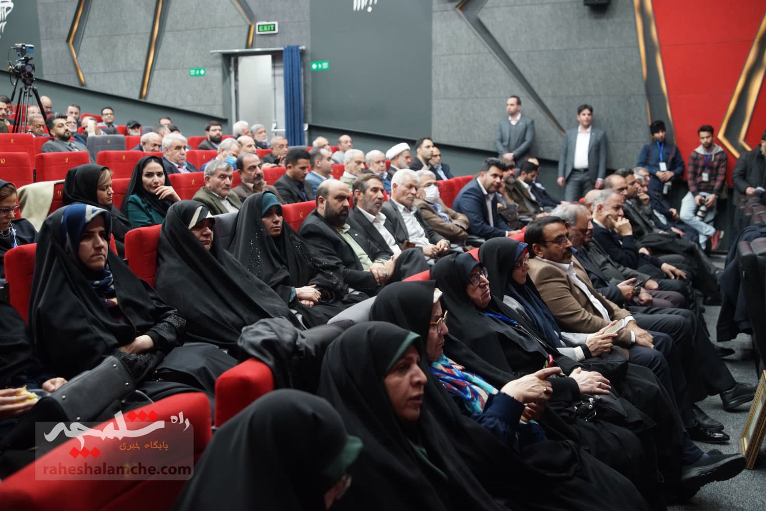 در نشست جمعیت وفاداران انقلاب اسلامی چه گذشت؟ +تصاویر — تصویر 55