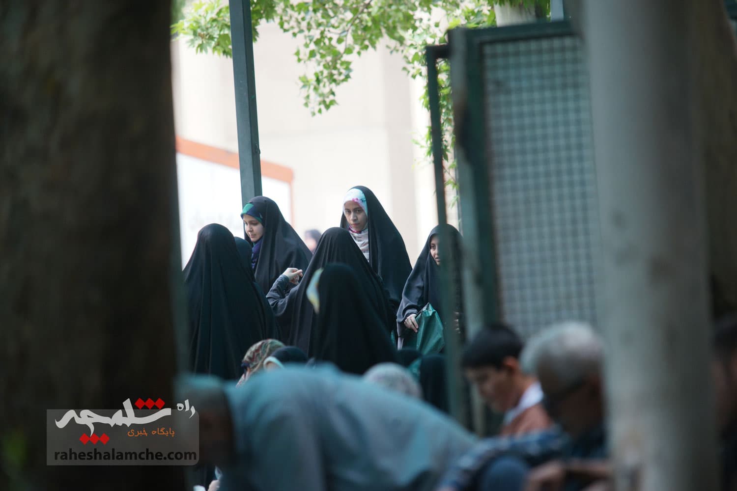 برگزاری نمازجمعه تهران در آغاز هفته کار و کارگر +تصاویر — تصویر 10