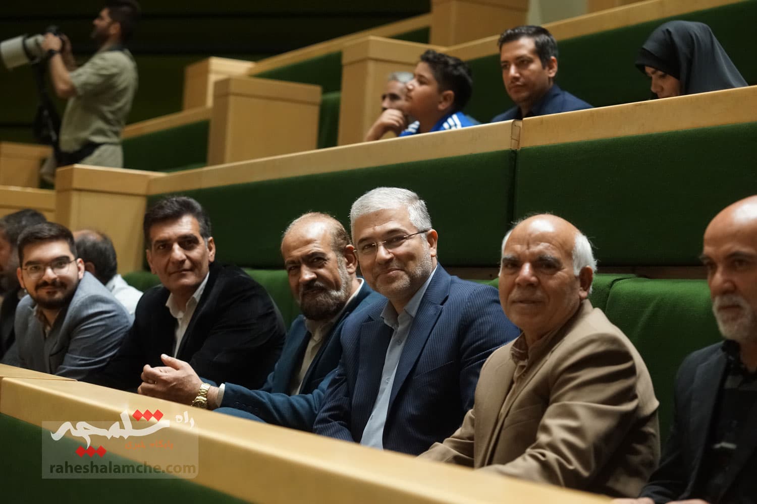 گزارش تصویری کاملا متفاوت از صحن علنی مجلس — تصویر 61