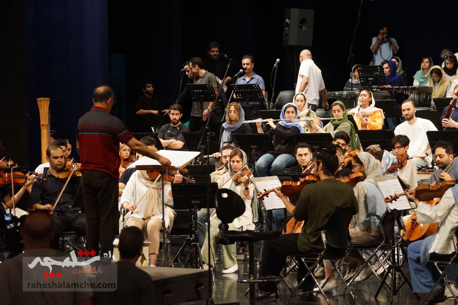 تمرین ارکستر سمفونیک در تالار وحدت تهران +تصاویر — تصویر 11