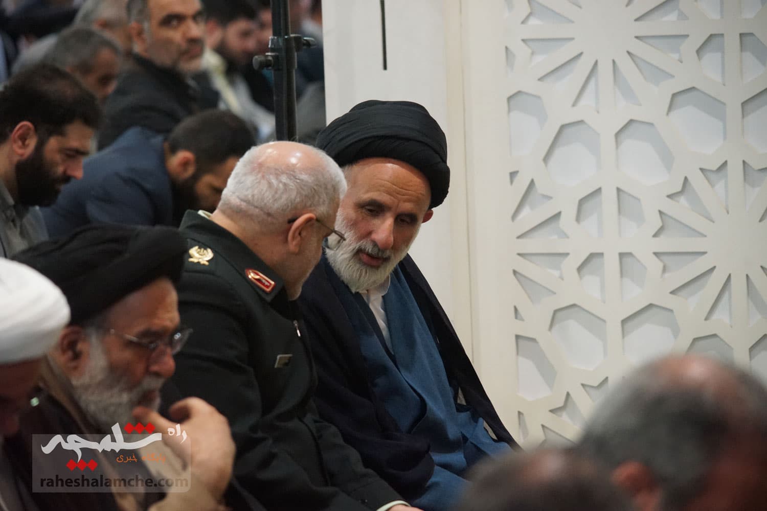 گزارش تصویری نماز جمعه تهران- 22 فروردین — تصویر 78