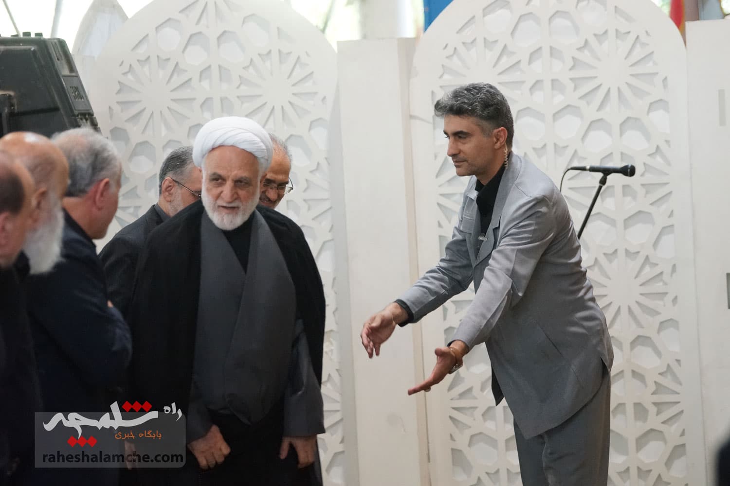نماز جمعه تهران در اولین روز ماه محرم حسینی برگزار شد +تصاویر — تصویر 16