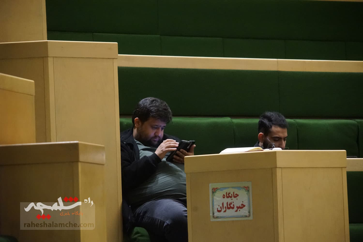 گزارش تصویری کاملا متفاوت از صحن علنی مجلس — تصویر 23