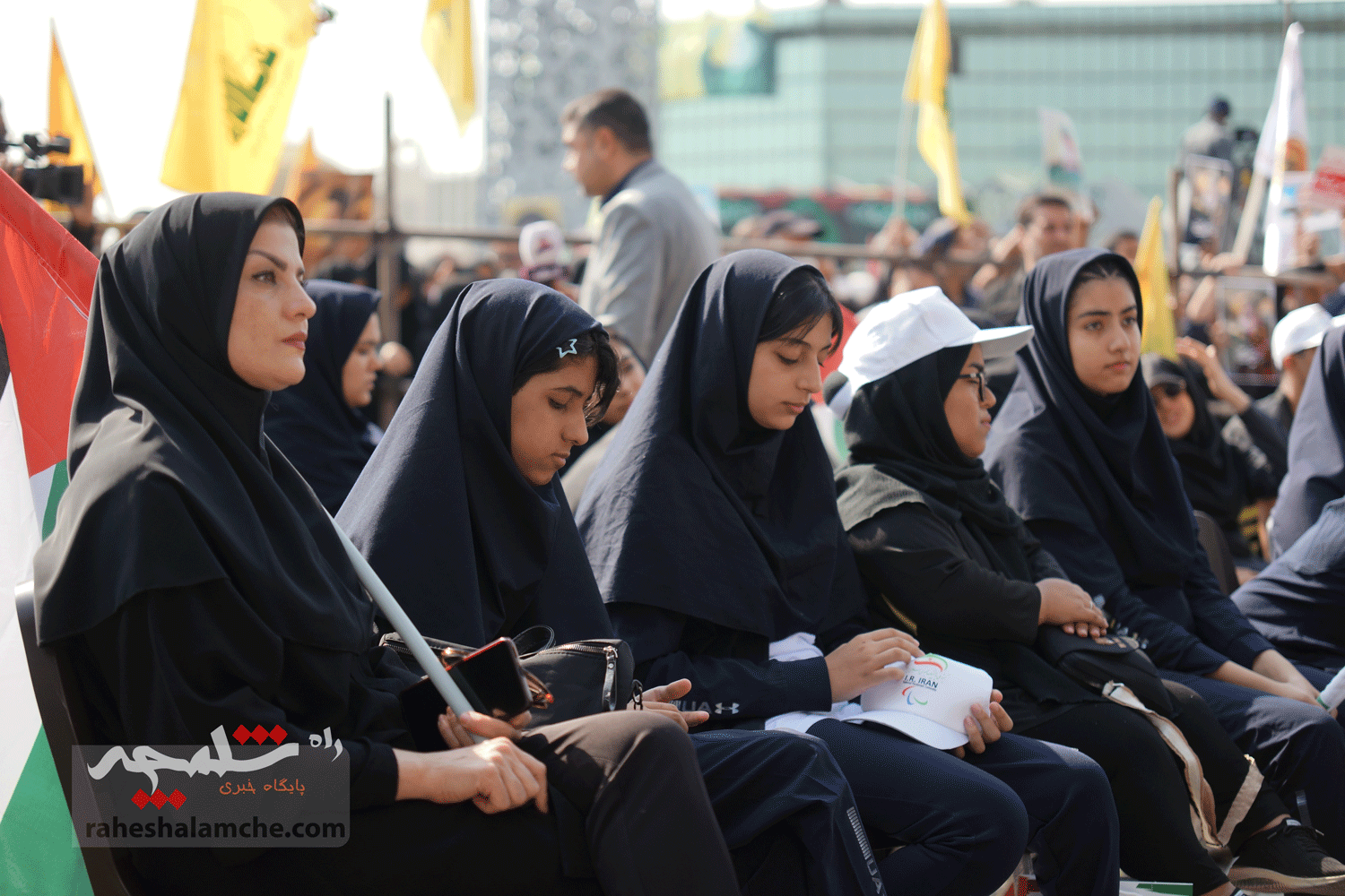 تشییع پیکر سردار شهید نیلفروشان با حضور سردار قاآنانی و مسعود پزشکیان +تصاویر — تصویر 42