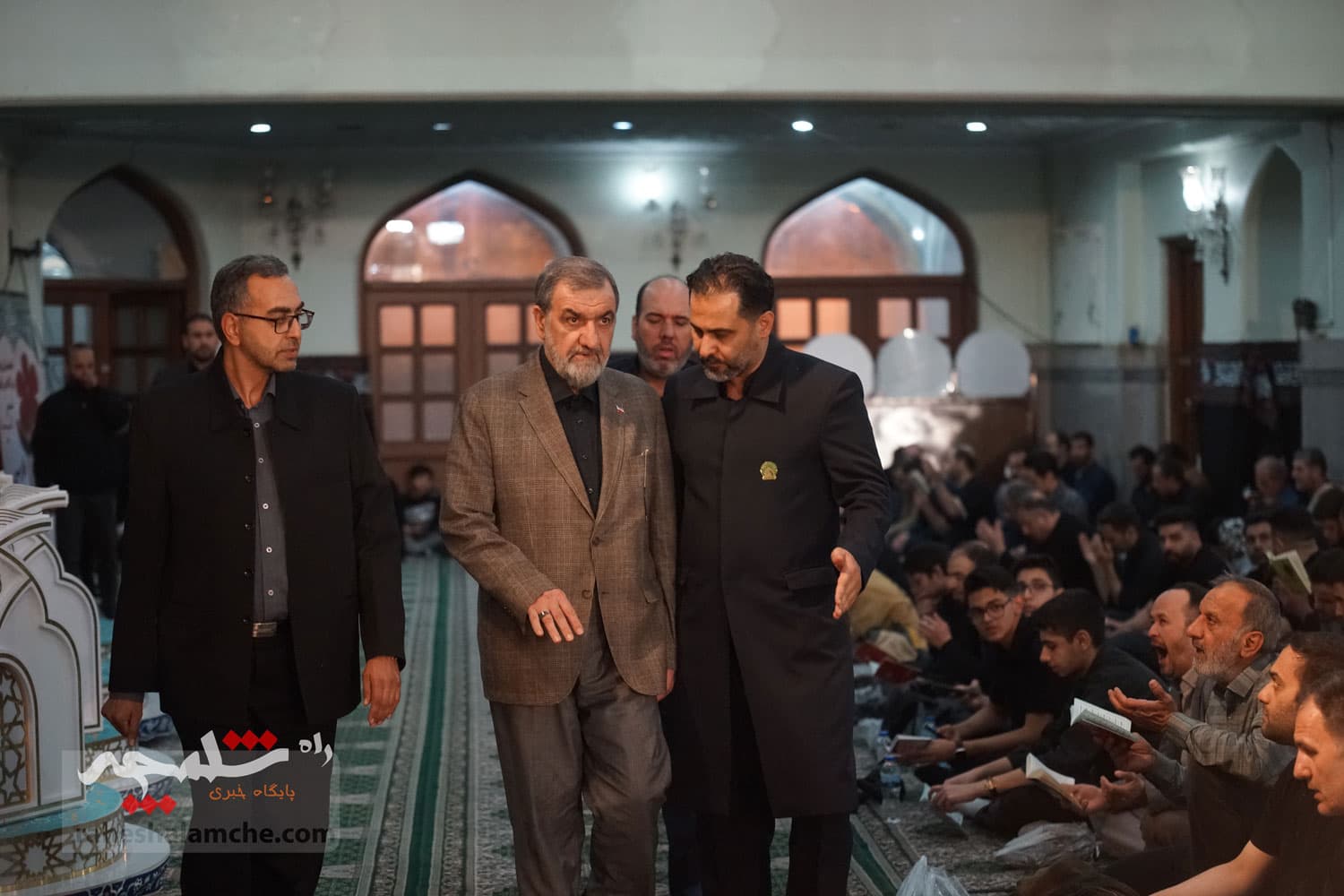 طنین نجوای «الهی العفو» دومین شب قدر در حرم عبدالعظیم حسنی(ع) +تصاویر — تصویر 37