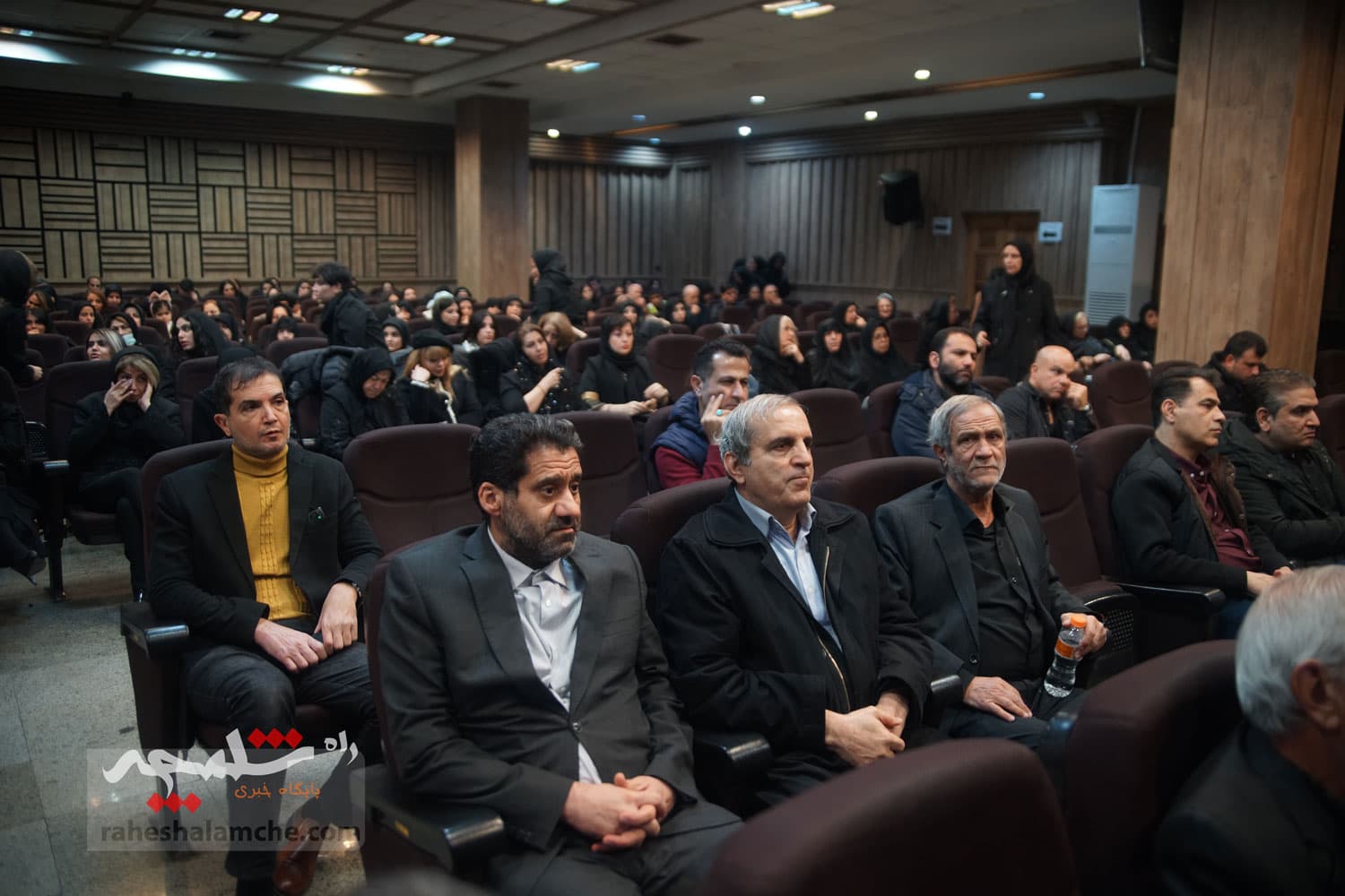 گزارش اختصاصی راه شلمچه از مراسم ختم پدر «بهروز رهبری فرد» +تصاویر — تصویر 141