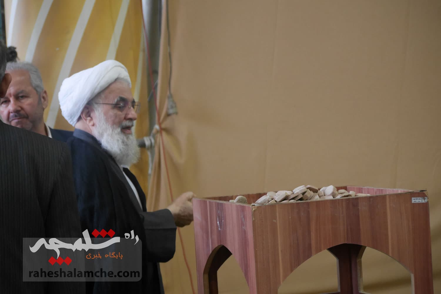 نماز جمعه 15 فروردین تهران برگزار شد +تصاویر — تصویر 32