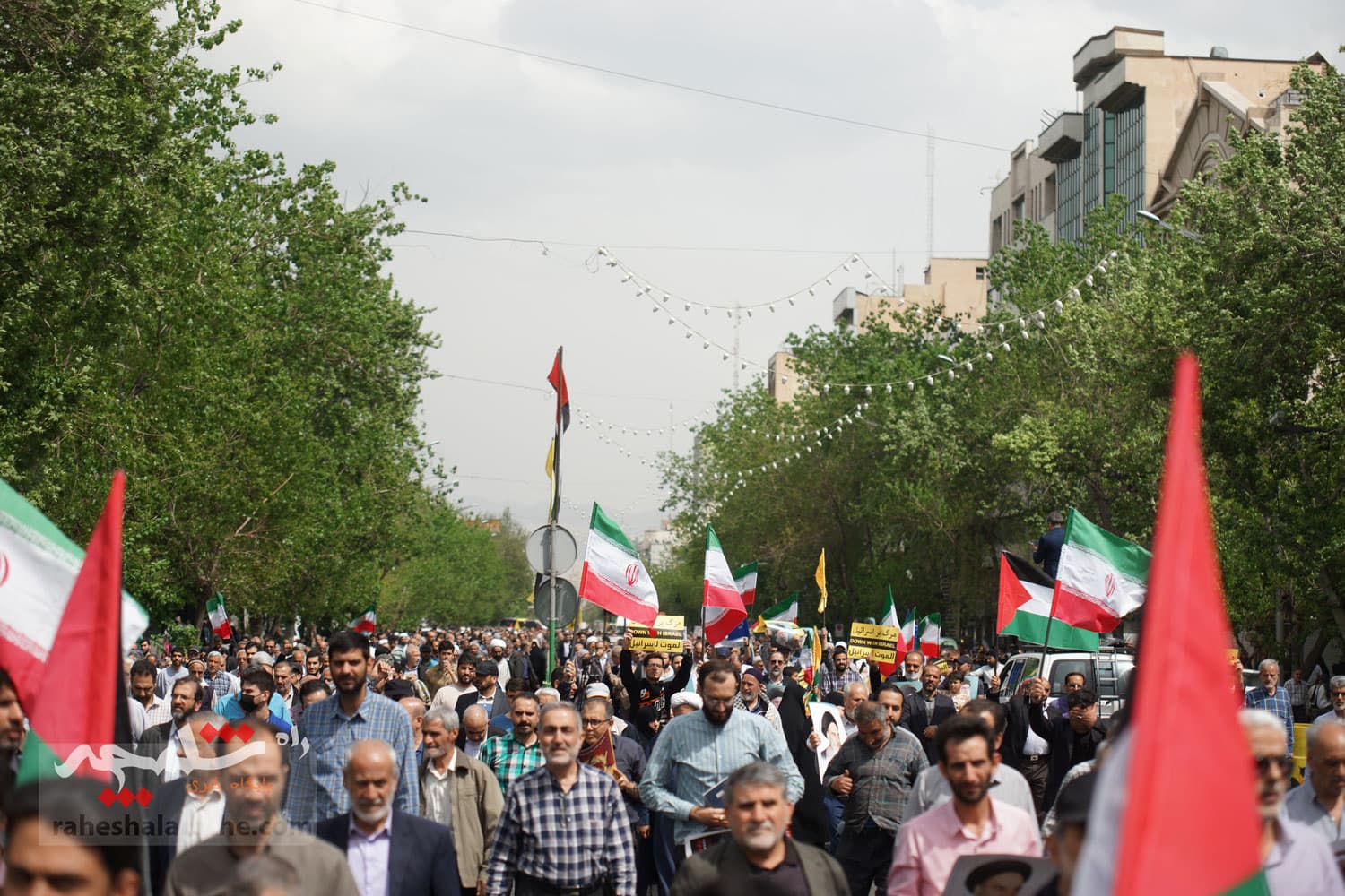 واکنش نمازگزاران تهرانی در راهپیمایی حمایت از غزه به مذاکره +تصاویر — تصویر 22