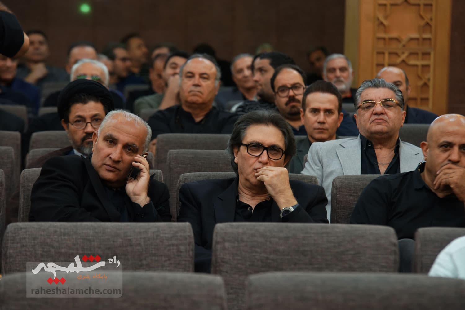 مراسم ختم پدر خداداد عزیزی چه کسانی بودند؟ +تصاویر(1) — تصویر 45