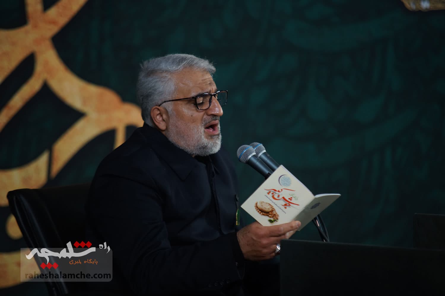طنین نجوای «الهی العفو» دومین شب قدر در حرم عبدالعظیم حسنی(ع) +تصاویر — تصویر 12