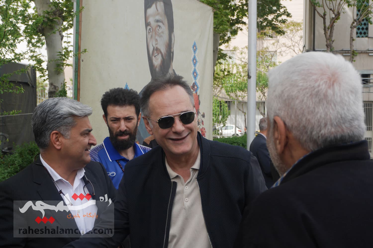 چه کسانی در مراسم تشییع پیکر «عمو ظلی» حضور دارشتند +تصاویر — تصویر 27