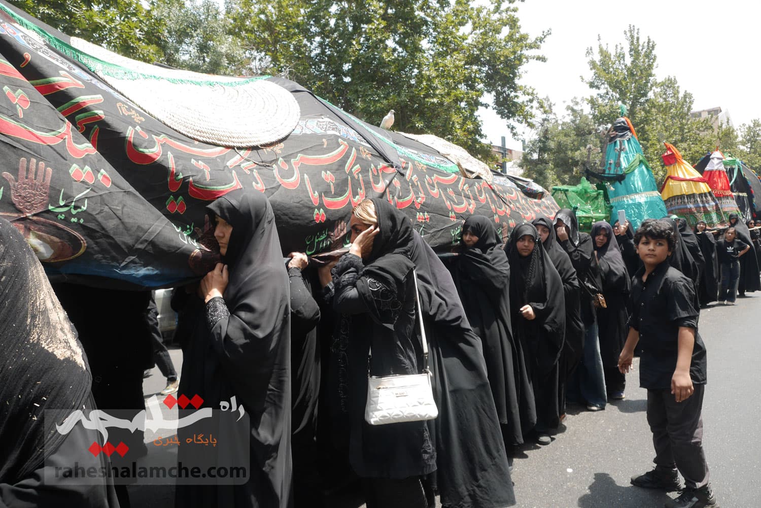 دسته عزادارای خاص در تهران +تصاویر — تصویر 74