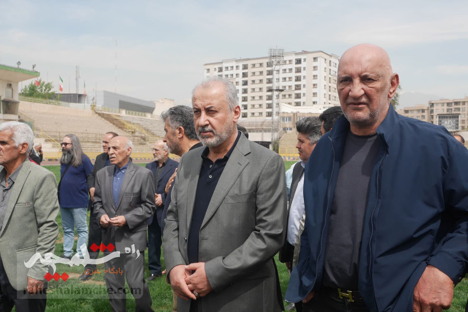 چه کسانی در مراسم تشییع پیکر «عمو ظلی» حضور دارشتند +تصاویر — تصویر 126
