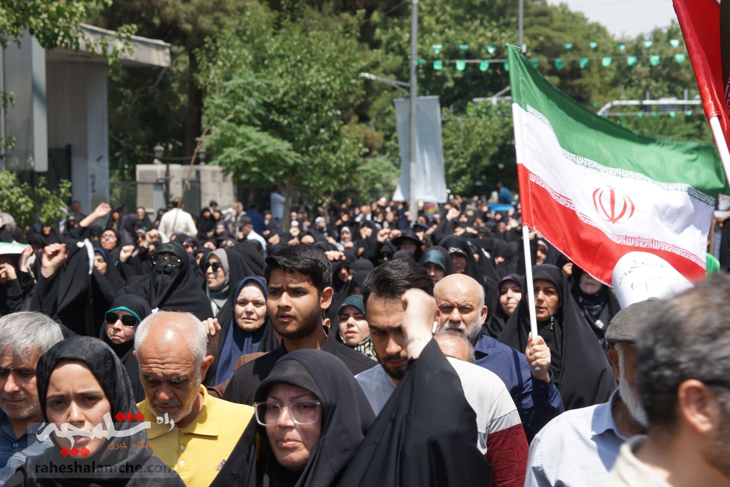 تجمع مردم تهران در محکومیت اقدام رژیم پلید صهیونیستی +تصاویر — تصویر 39