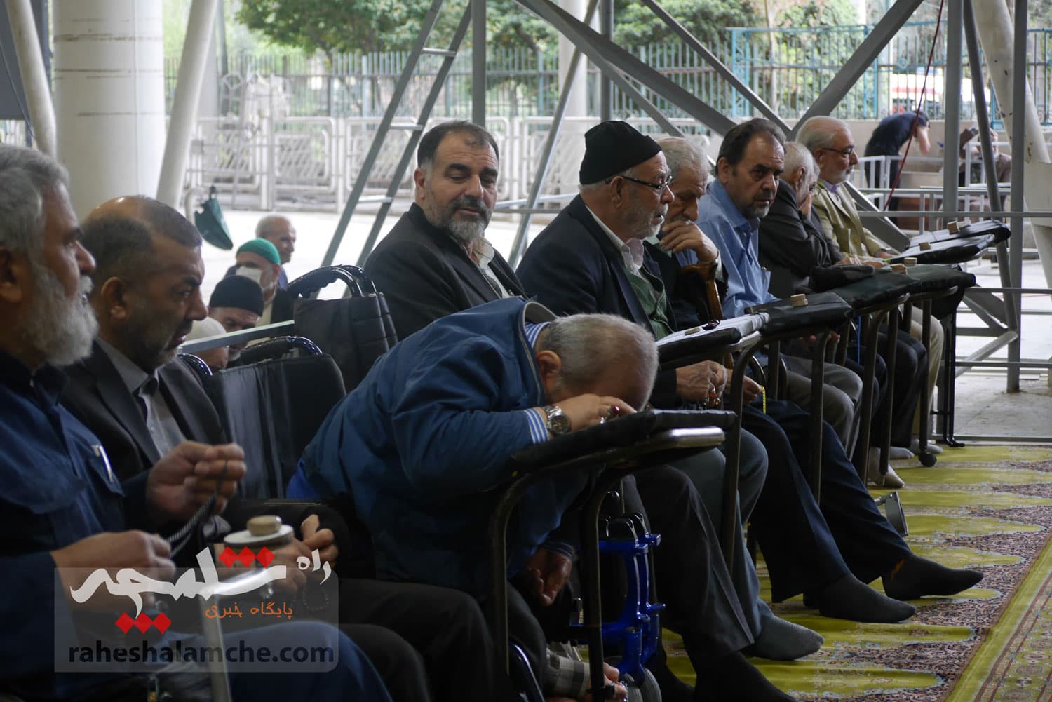 نماز جمعه 15 فروردین تهران برگزار شد +تصاویر — تصویر 27