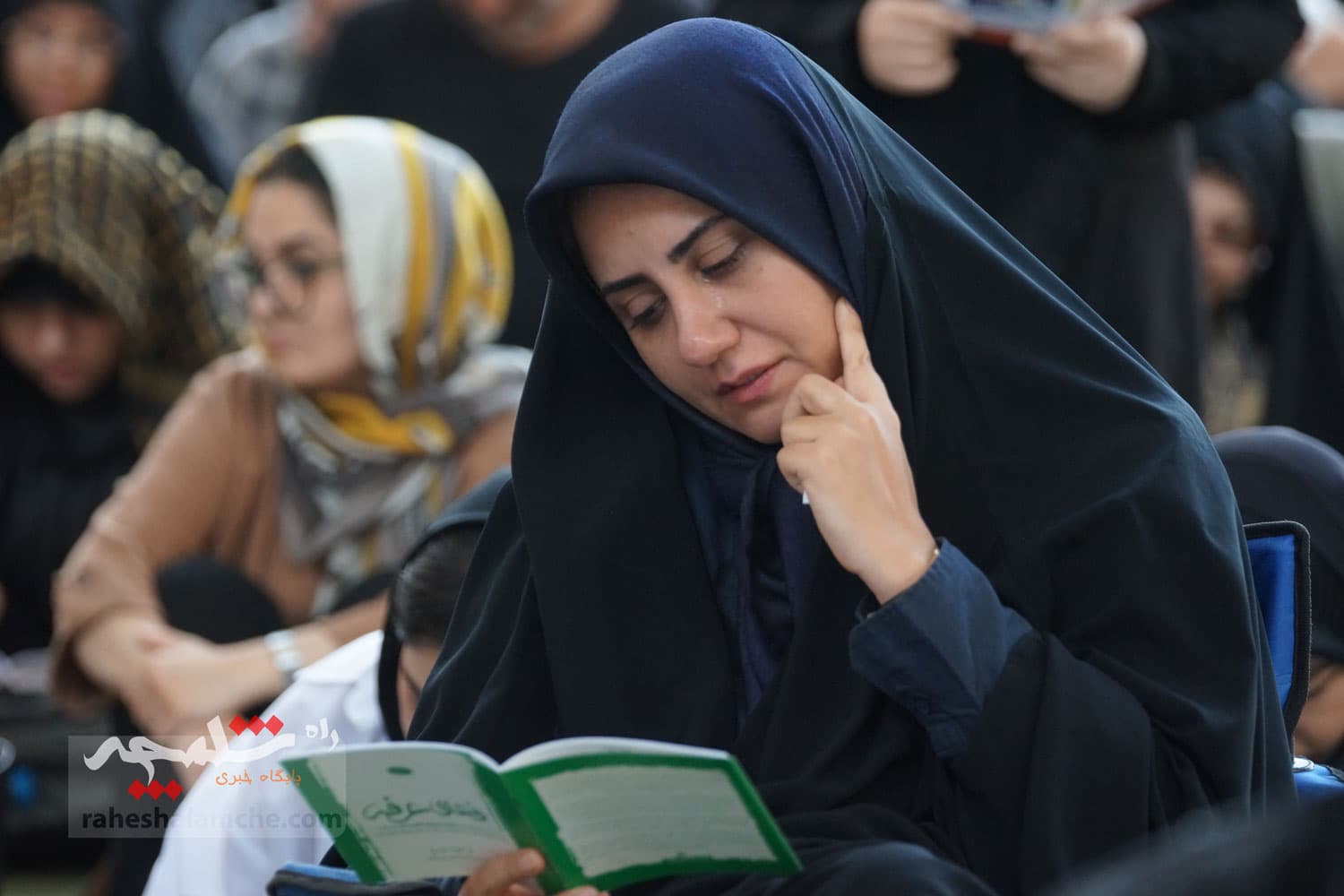 مراسم دعای عرفه در مصلی امام خمینی(ره) برگزار شد +تصاویر — تصویر 81