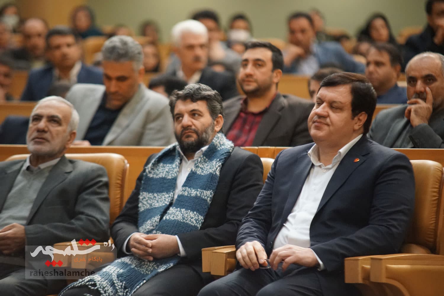 آیین تجلیل از طرحهای برگزیده اشتغال آفرین در کمیته امداد با حضور پزشکیان +تصاویر — تصویر 46