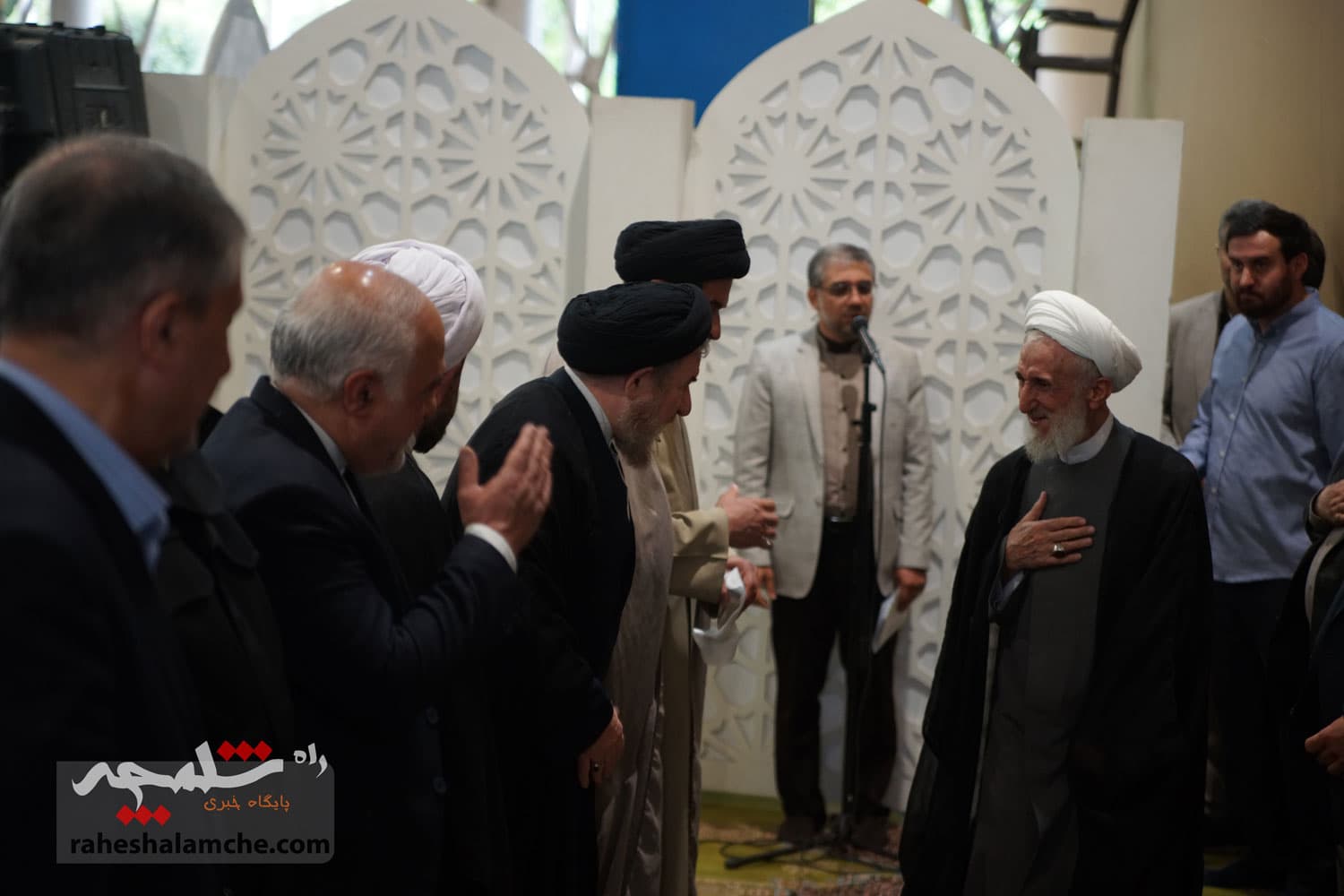 گزارش تصویری نماز جمعه تهران- 22 فروردین — تصویر 80