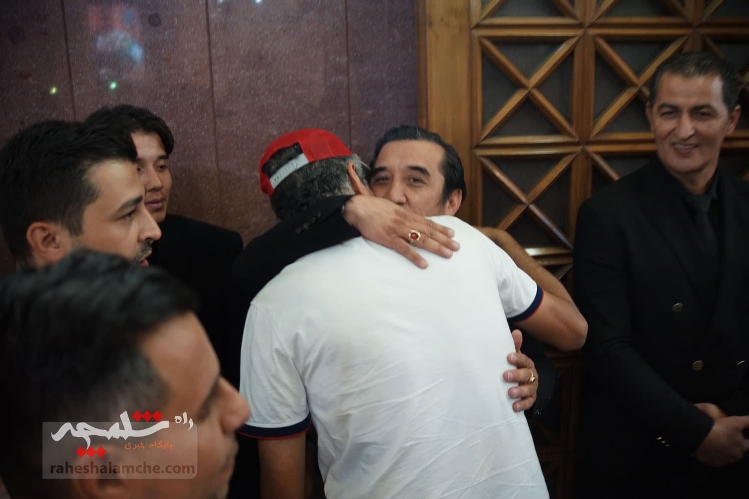 مراسم ختم پدر خداداد عزیزی چه کسانی بودند؟ +تصاویر(1) — تصویر 104